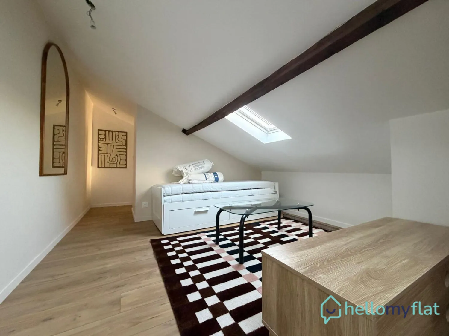 Reims - Studio 12 m² meublé - Cuisine équipée & Lave-linge